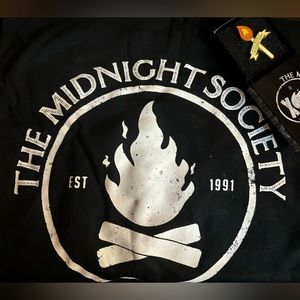 Are you Afraid of the Dark? Midnight Society Shirt and pin combo Size L